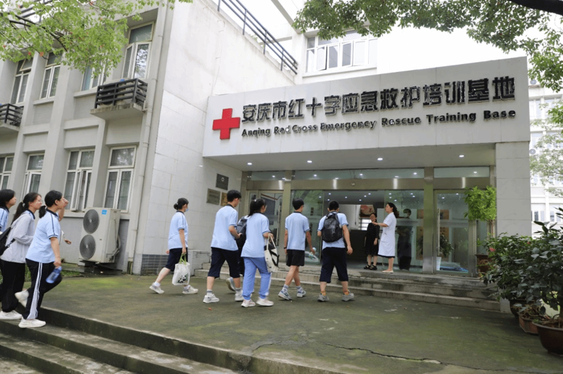 安庆红十字医院:生命守护者的身影